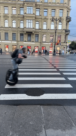 Evening walk through Saint Petersburg's monuments and canals