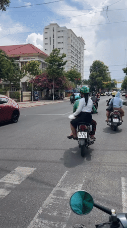 Morning motorcycle traffic documented in Nha Trang Ward