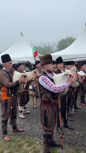 Bulgarian folk musicians gather with bagpipes in Lyaskovets celebration