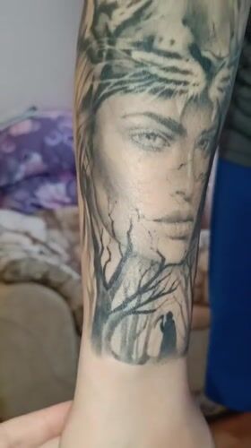 Daily life moments captured in Tobolsk: tattoo art, baby playtime