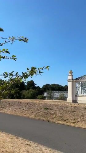 Afternoon wander through Kew Gardens landmarks and gardens