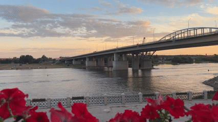 Ufa at golden hour: bridges, rivers, and slow traffic