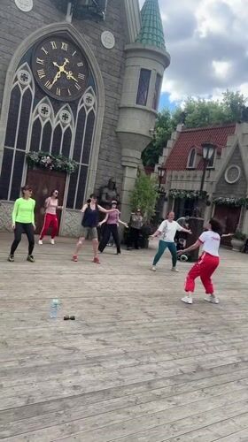 Outdoor dance and fitness session at Moscow castle venue