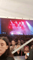 Concert draws large crowd in Sant Adrià de Besòs venue