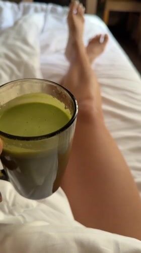 Morning matcha moment captured in Svetlogorsk bedroom
