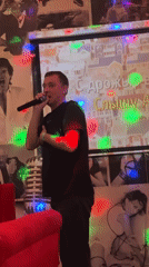 Karaoke Night Draws Multiple Performers at Chaikovsky Bar