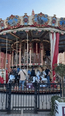Moscow parks see typical weekend leisure activity