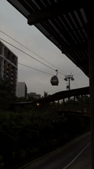 Cable car operates under overcast skies in Las Jarretaderas