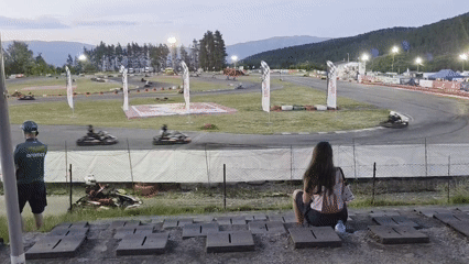 Dusk go-kart race draws trackside crowd in Kyustendil
