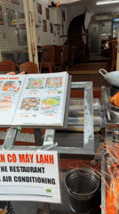 Restaurant vendor filmed outside Vietnamese eatery in Thủ Đức