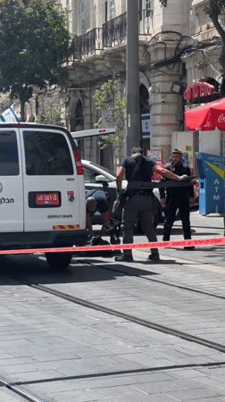 Police operations block Jerusalem street near Municipality Complex