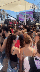 Outdoor festival draws crowds in Tel Aviv
