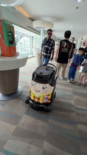 Robot vacuum, tourist selfies observed at Thailand airport terminal