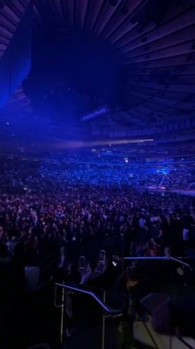 Male performer draws packed crowd at New York arena concert
