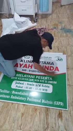 Morning operations documented at Lhokseumawe dialysis clinic, Indonesia