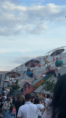 Spring festival draws crowds to Shumen plaza with rides