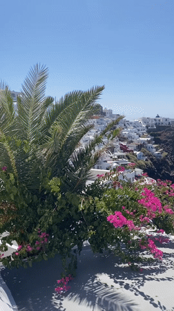 Cliffside views and whitewashed architecture above the Aegean in Santorini