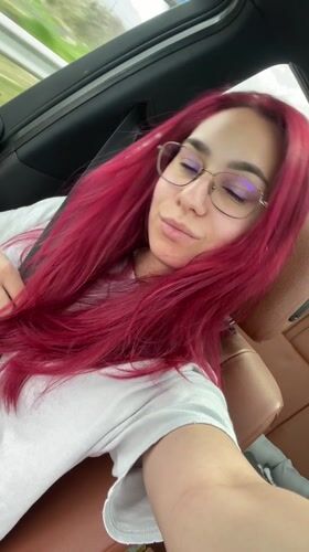 Red-haired woman spotted in car, bathroom in Karlovo