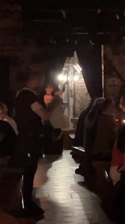 Performance captured at Budapest restaurant venue