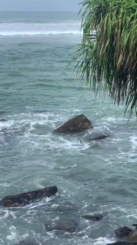 Rough seas documented along Sri Lankan coast near Goviyapana