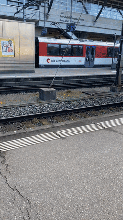 SBB train departs Luzern station platform
