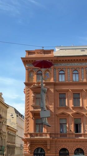 Prague visitor captures hanging statue and local dining experience