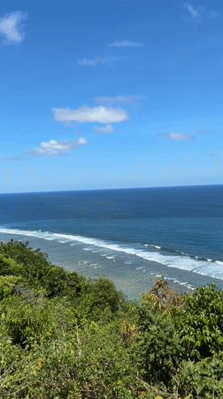 Morning ocean vista captured from elevated Kuta Selatan viewpoint
