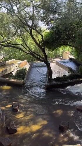 Water features and cable car documented at Salta tourist site