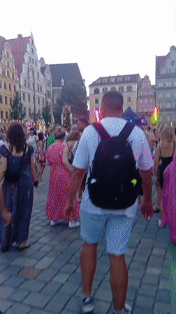 Wrocławska Potancówka brings open-air dancing to Wrocław's Market Square
