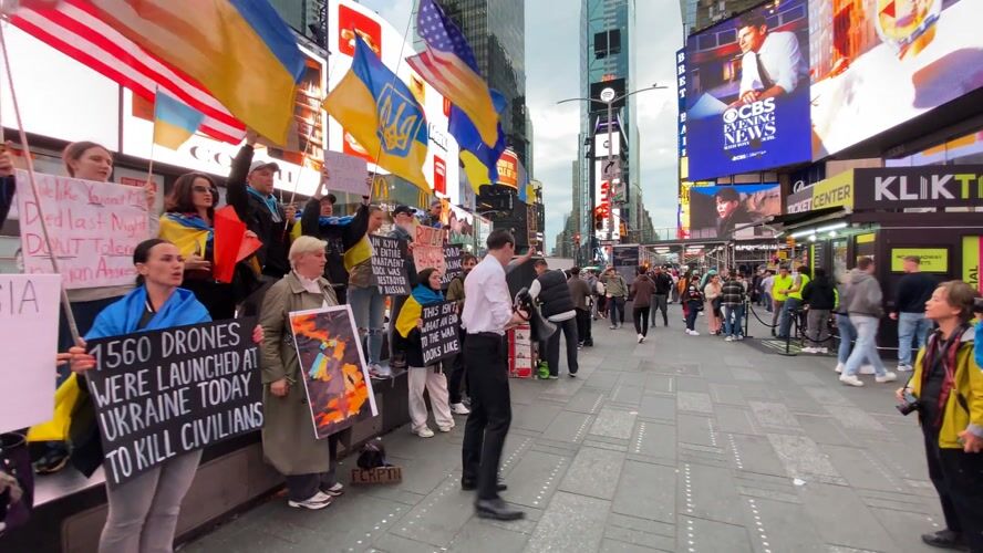 Pro-Ukraine demonstration draws dozens to Times Square