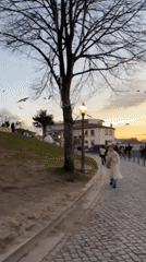Evening life unfolds in Vila Nova de Gaia