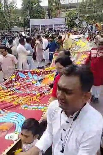 Colorful animal-themed procession draws crowds in Dhaka