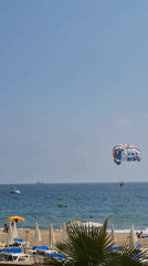 Clear weather draws beachgoers to Alanya shores