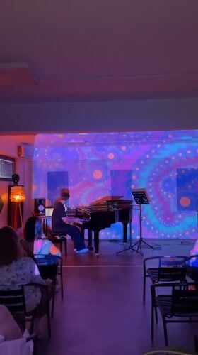 Piano-violin duo performs intimate concert in Tivat venue