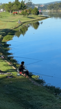 Late-night fishing and horse grazing observed in Da Lat