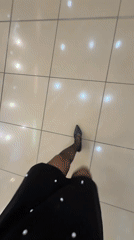 Woman spends afternoon shopping and taking selfies at Pleven mall