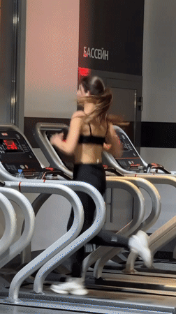 Evening workout session observed at Nizhny Novgorod fitness center