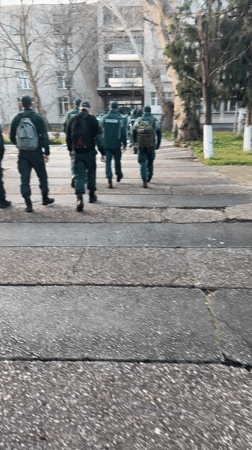 Border police officers spotted walking toward building in Bulgaria