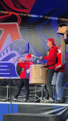 Russian towns host outdoor hockey viewing and live music event