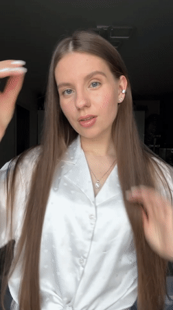 Woman's morning routine captured in bedroom selfies in Klin