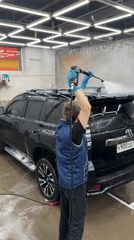 Morning activities documented in Krasnoyarsk: crafting and car washing