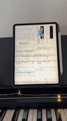 Piano learning session documented in Podgorica featuring digital music instruction