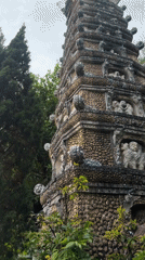 Visitor documents Japanese garden complex in Đà Nẵng
