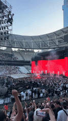 Major concert draws crowds to Istanbul's Tüpraş Stadyumu