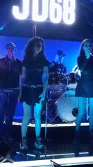 Band JD68 performs live with female vocalists in Nha Trang