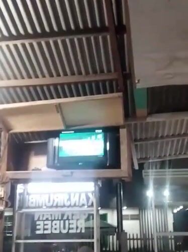 Everyday ingredients and TV screens in Lhokseumawe