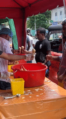 Morning beach scenes and ice cream sales in Weligama
