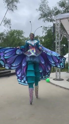 Late night amusement park activity documented in Vladivostok