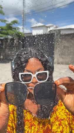 Man with gray beard spotted wearing double sunglasses in Ado
