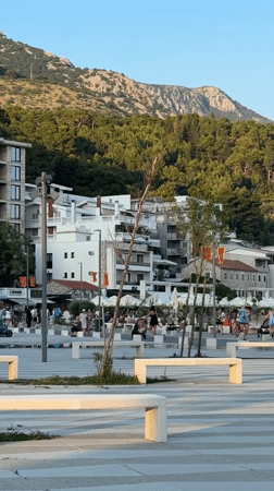 Lazy afternoon on the Sutomore waterfront promenade